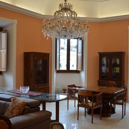 Elegante Appartamento Nel Centro Di Roma Zewnętrze zdjęcie