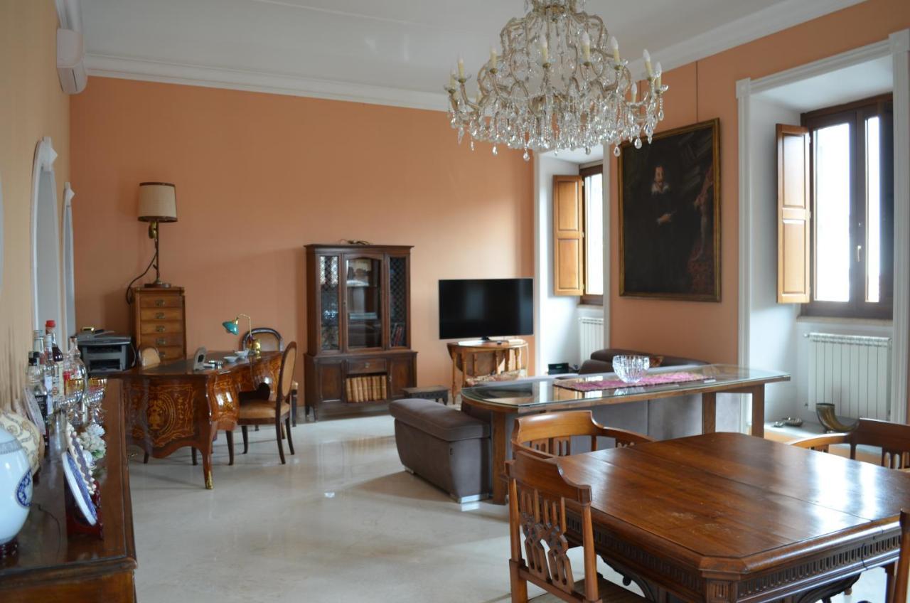 Elegante Appartamento Nel Centro Di Roma Zewnętrze zdjęcie