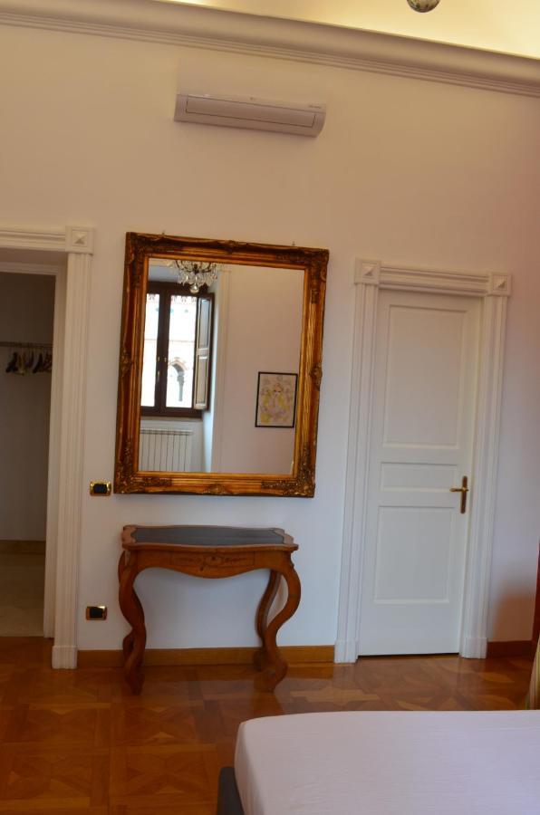Elegante Appartamento Nel Centro Di Roma Zewnętrze zdjęcie